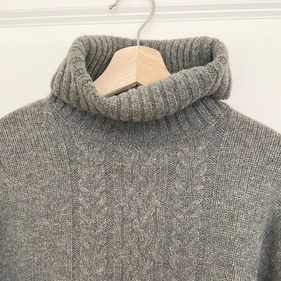Newton Trading Co, 100% wool, cable knit turtleneck sweater - Picture 4 of 5